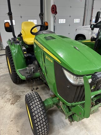 2018 John Deere 3039R Equipment Image0