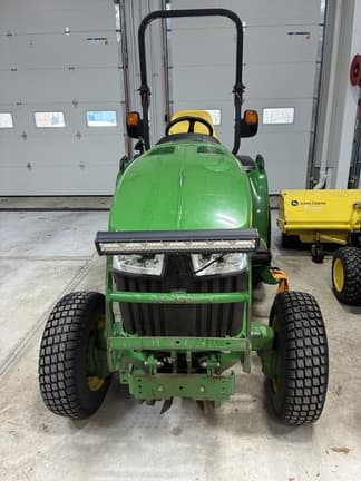 Image of John Deere 3039R equipment image 2