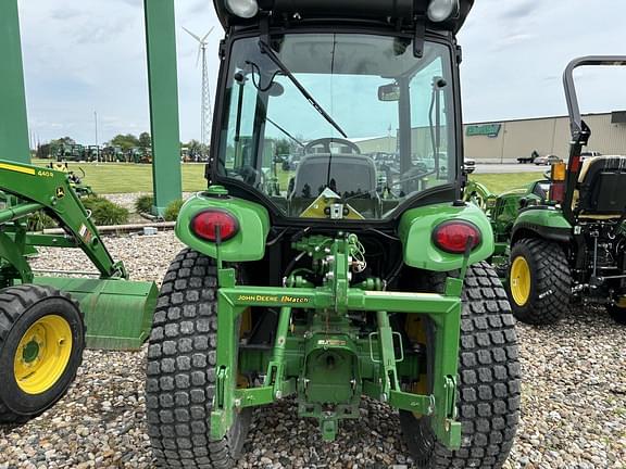 Image of John Deere 3039R equipment image 2