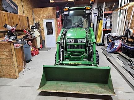 Image of John Deere 3039R equipment image 3