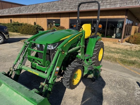 Main image John Deere 3039R