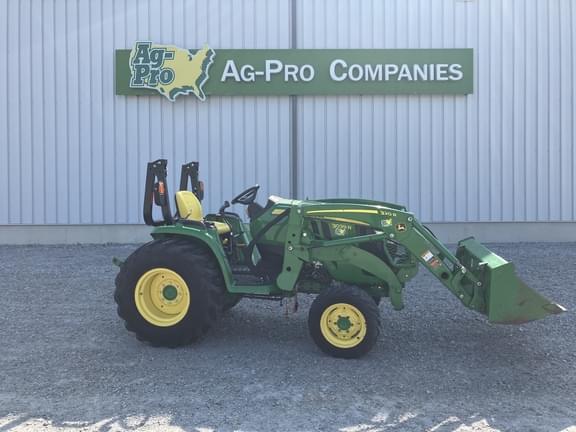 Image of John Deere 3039R equipment image 1