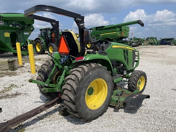 Image of John Deere 3039R equipment image 4