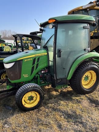 Image of John Deere 3039R equipment image 1