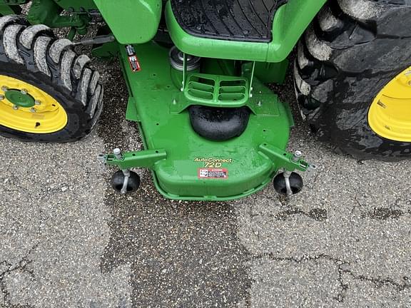 Image of John Deere 3039R equipment image 4