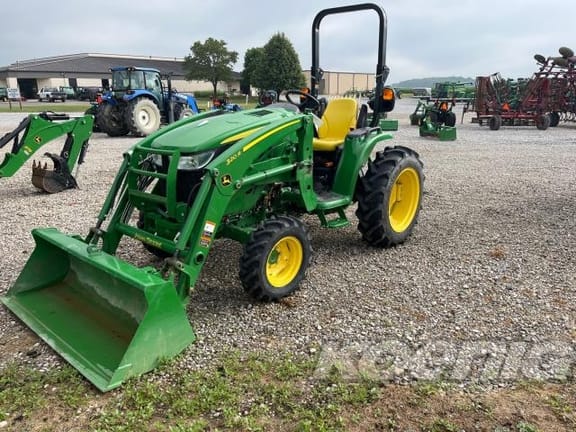 Main image John Deere 3046R