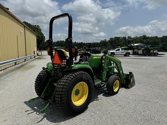 Image of John Deere 3046R equipment image 2