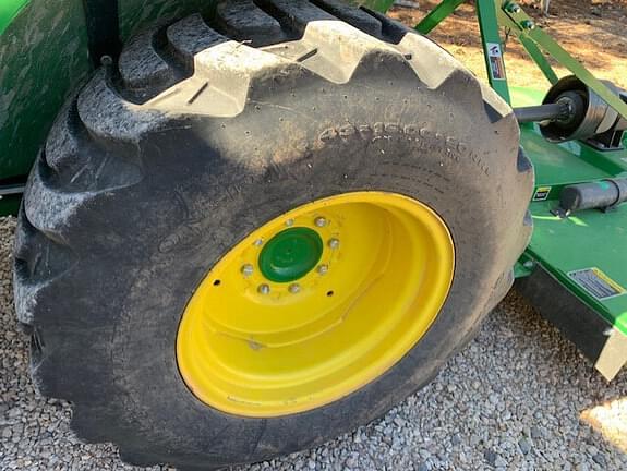 Image of John Deere 3046R equipment image 3