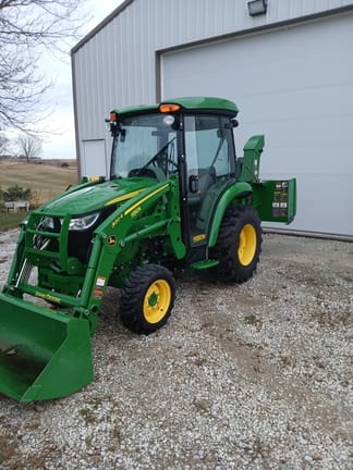 Main image John Deere 3046R