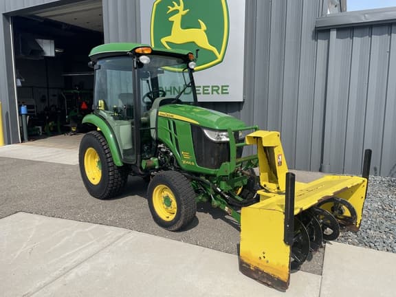 Image of John Deere 3046R Primary image