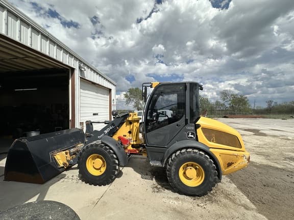 Image of John Deere 304L equipment image 1