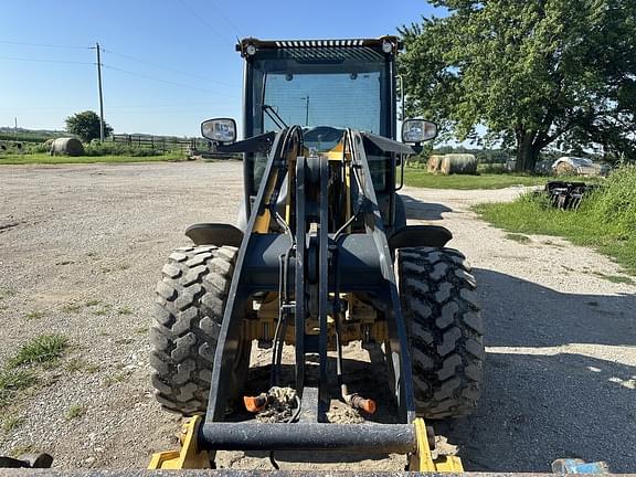 Image of John Deere 304L equipment image 1