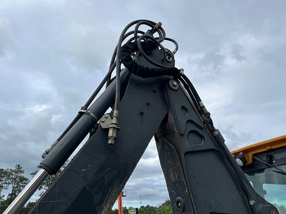 Image of John Deere 310L EP equipment image 4