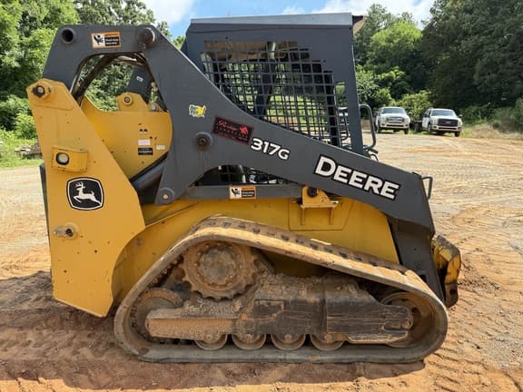 Image of John Deere 317G equipment image 1