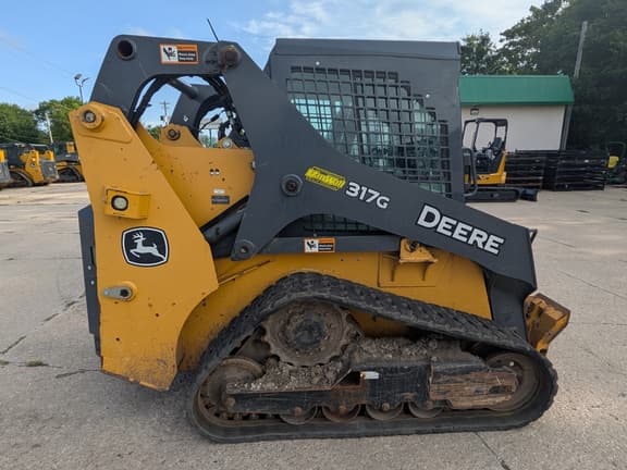 Image of John Deere 317G equipment image 2