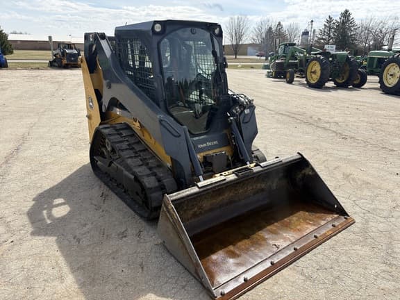 Image of John Deere 317G equipment image 4