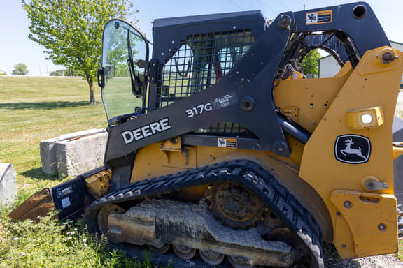 Image of John Deere 317G equipment image 2
