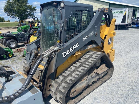 2018 John Deere 317G Equipment Image0