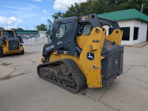 Image of John Deere 317G equipment image 4