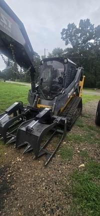Image of John Deere 317G equipment image 2