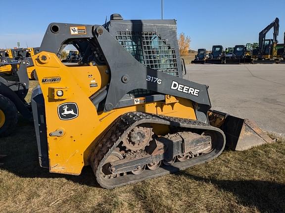 Image of John Deere 317G equipment image 3