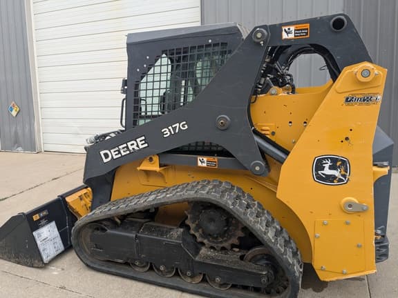 Image of John Deere 317G equipment image 2
