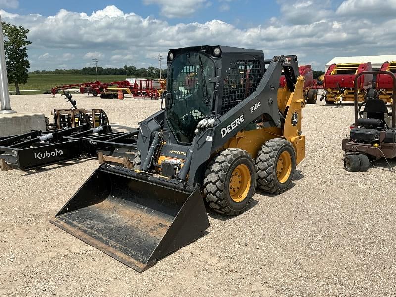 Image of John Deere 318G Primary image