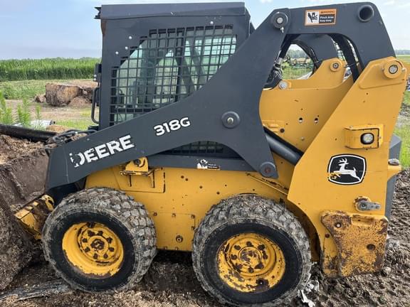 Image of John Deere 318G equipment image 3
