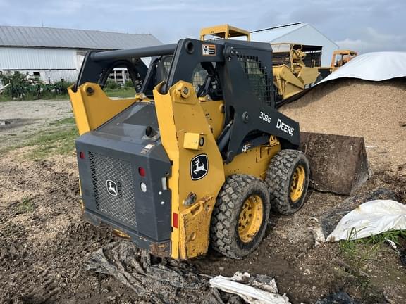Image of John Deere 318G equipment image 1
