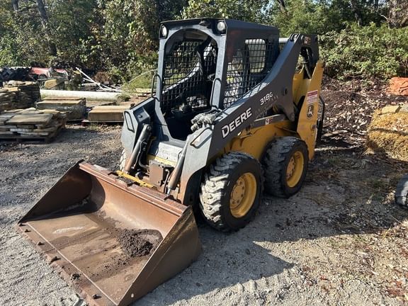 2018 John Deere 318G Equipment Image0