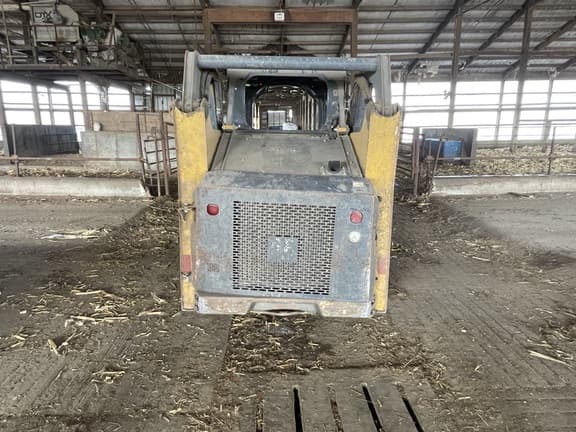 Image of John Deere 318G equipment image 4