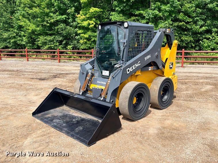 2018 John Deere 318G Equipment Image0