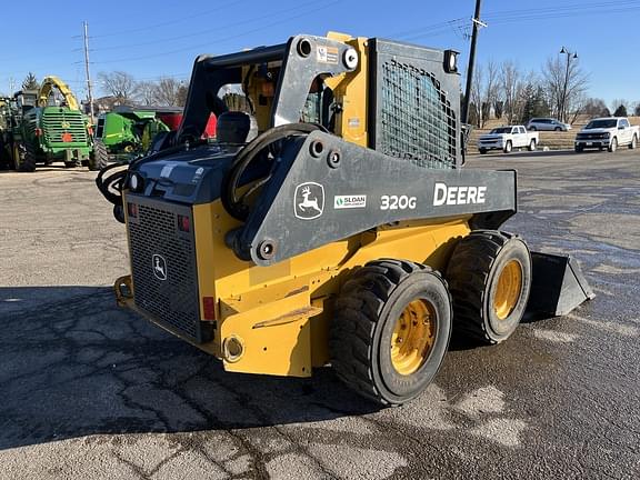 Image of John Deere 320G equipment image 4