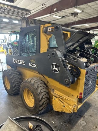 Main image John Deere 320G