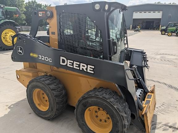 Image of John Deere 320G equipment image 1