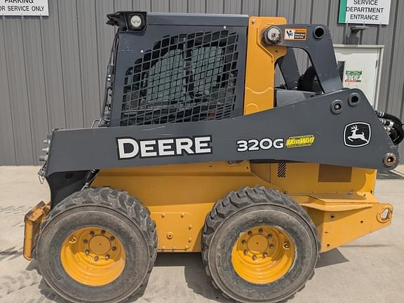 Image of John Deere 320G equipment image 3