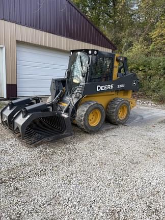 Image of John Deere 320G equipment image 2