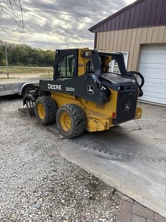 Image of John Deere 320G equipment image 4