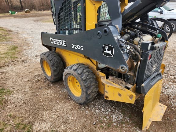 Image of John Deere 320G equipment image 1