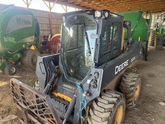 Image of John Deere 320G equipment image 4