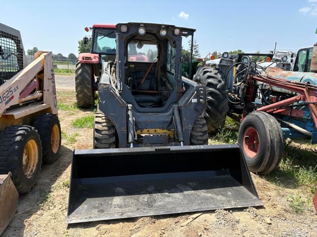 Image of John Deere 320G equipment image 2