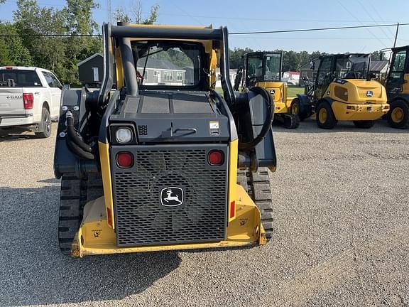 Image of John Deere 323E equipment image 2