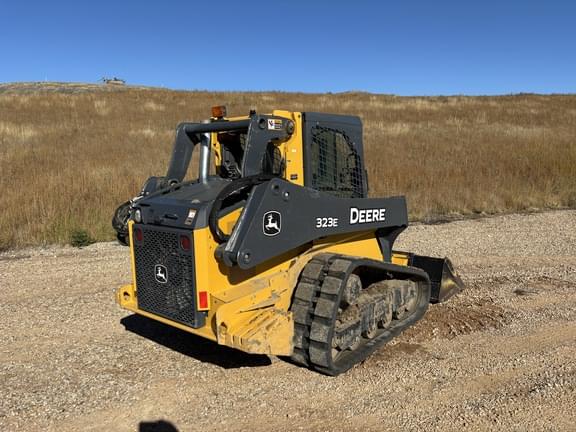 Image of John Deere 323E equipment image 2