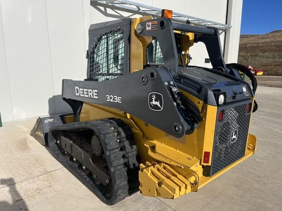 Image of John Deere 323E equipment image 2