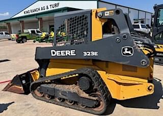 Image of John Deere 323E equipment image 3