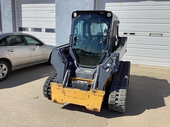 Image of John Deere 323E equipment image 4