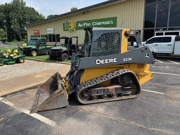 2018 John Deere 323E Equipment Image0