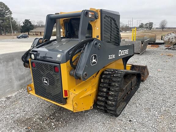 Image of John Deere 323E equipment image 3