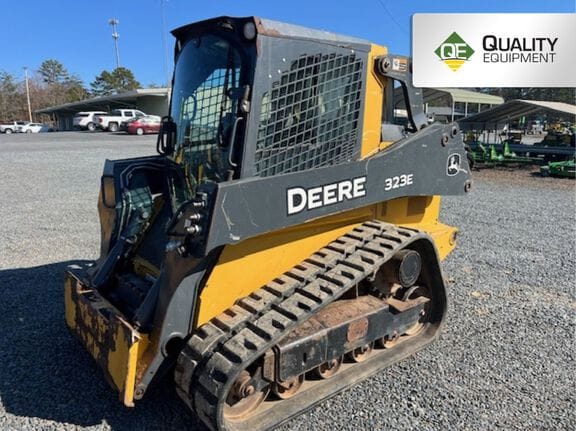 2018 John Deere 323E Equipment Image0
