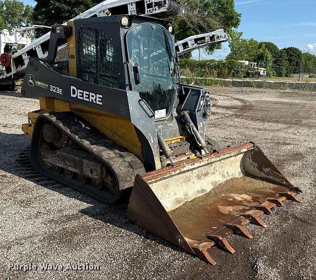 Image of John Deere 323E equipment image 2